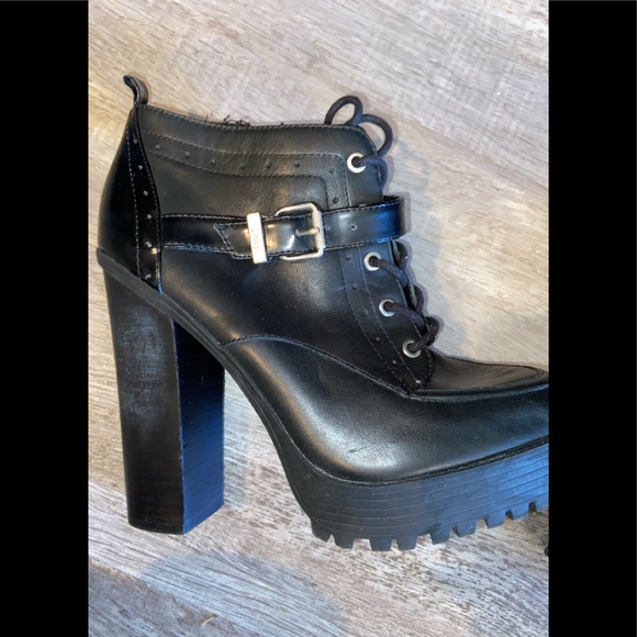 Circus By Sam Edelman Women's Faux Leather Booties Size 6.5 Lace Up Side Zip (L) - Picture 2 of 9